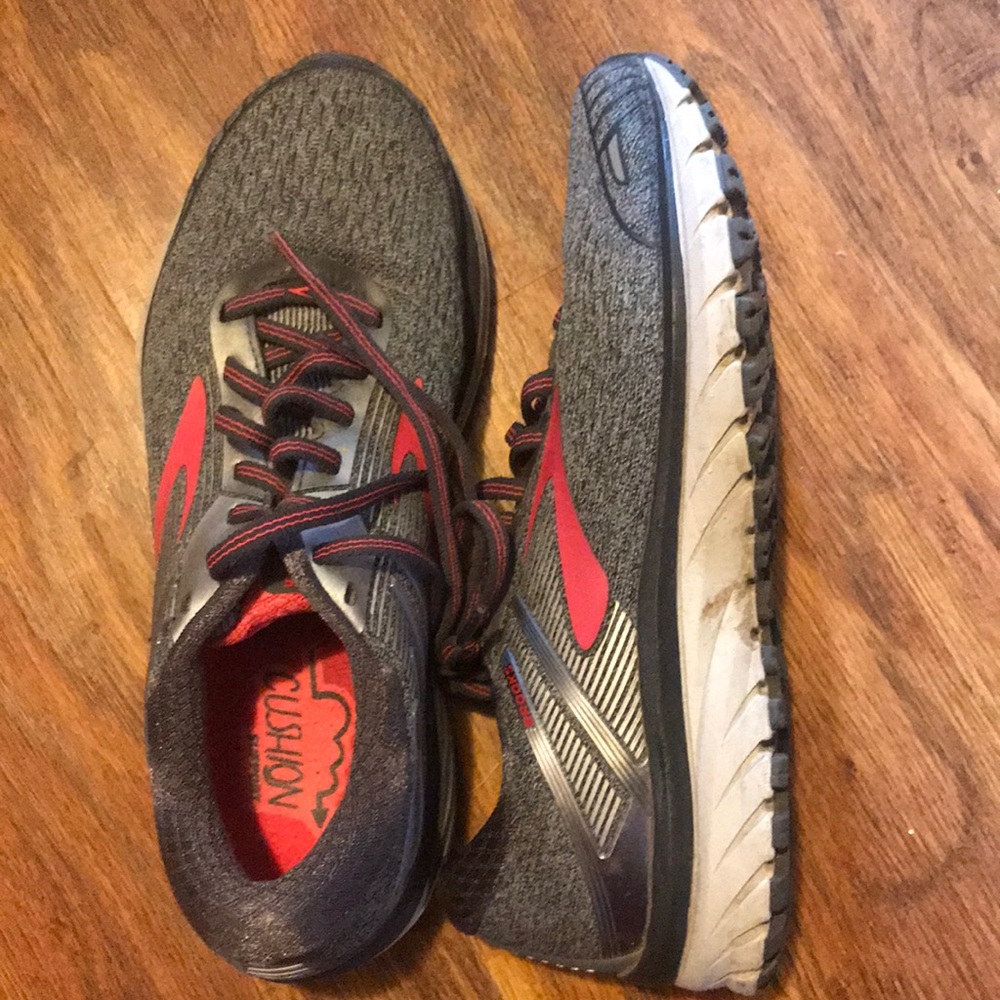 Brooks GTS